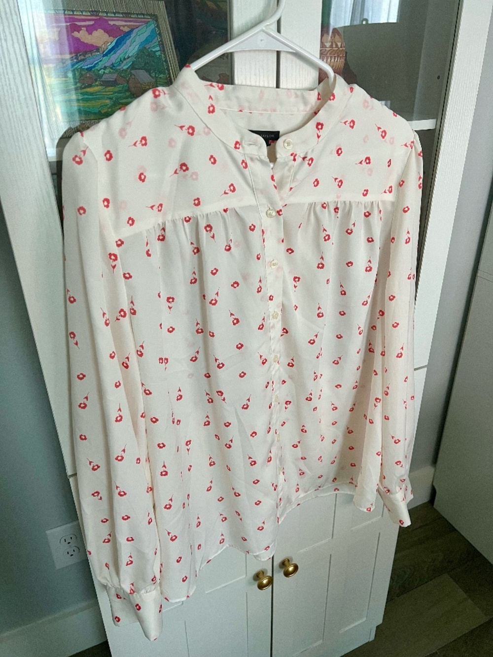 Ann Taylor floral blouse, Size L (never worn!)